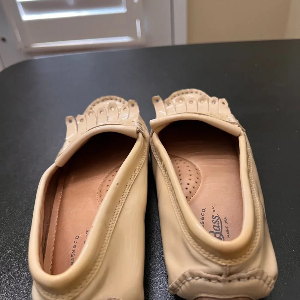 Bass cream leather loafer flats size 5 with knitted fringe